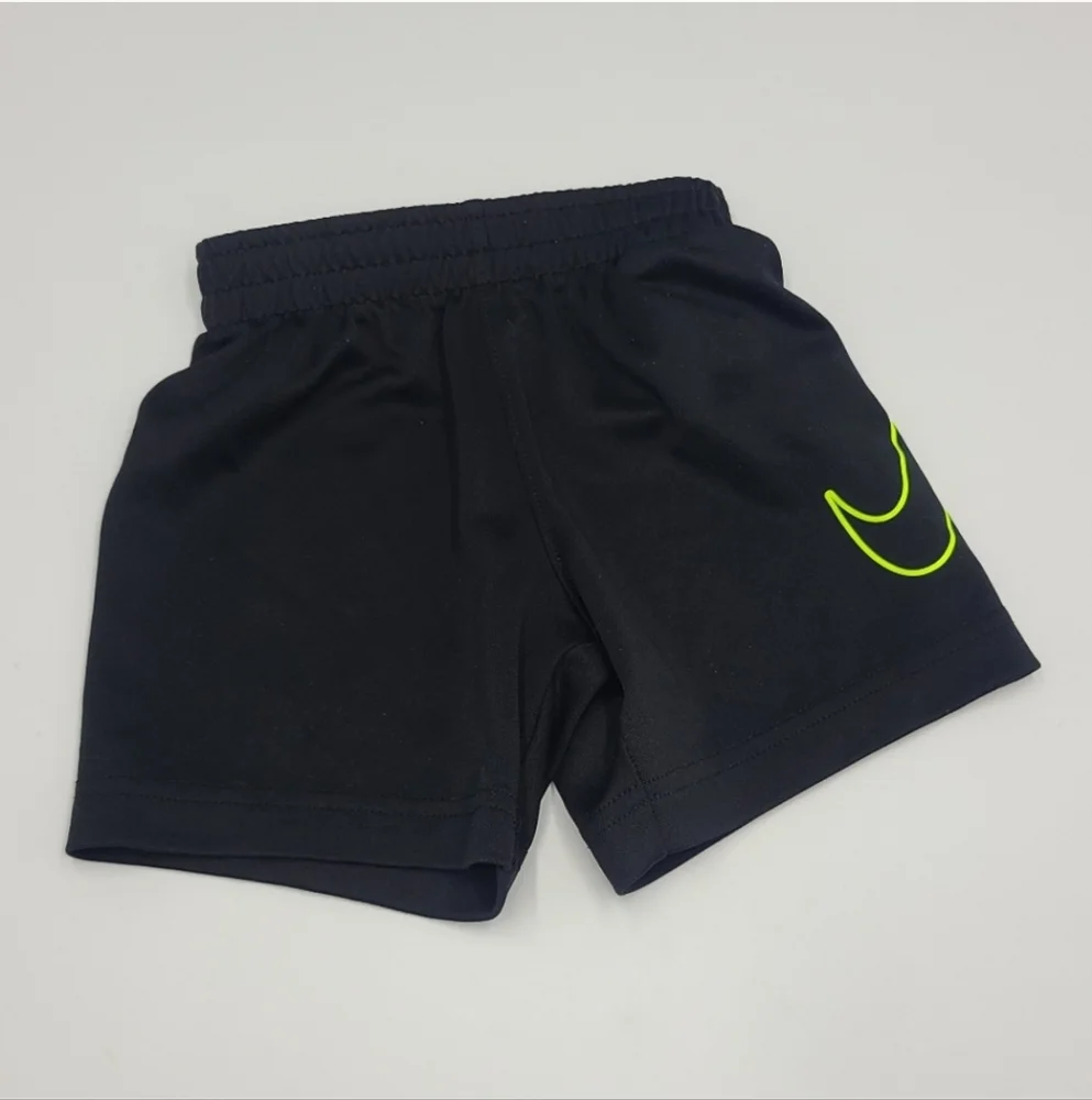 Nike boys' Dri-Fit tee and shorts set size 2T - Picture 5 of 7